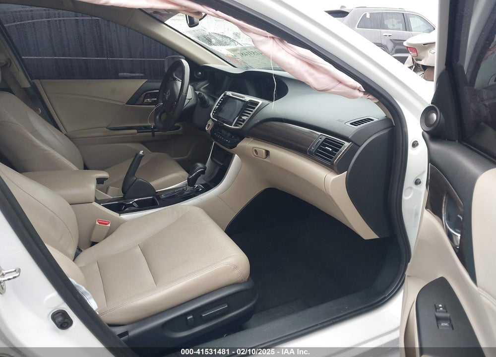 2017 HONDA ACCORD EX-L VIN: 1HGCR2F87HA003903