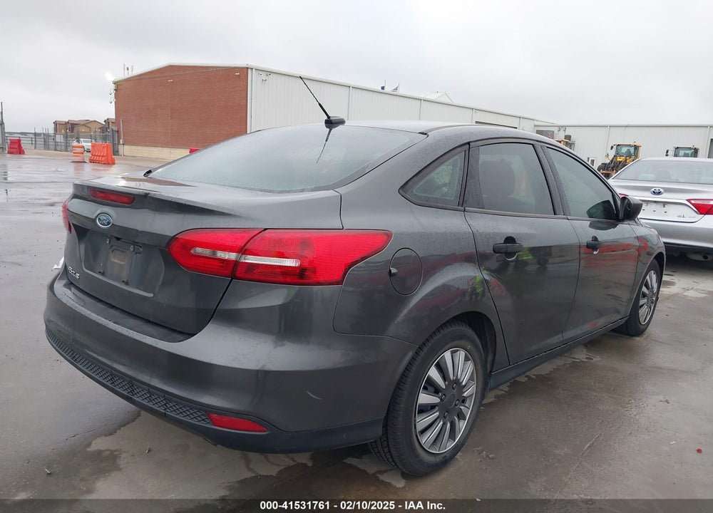2017 FORD FOCUS VIN: 1FADP3E29HL328686
