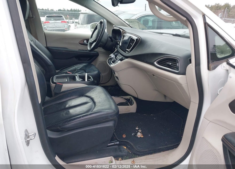 2018 CHRYSLER PACIFICA HYBRID TOURING L VIN: 2C4RC1L72JR258329
