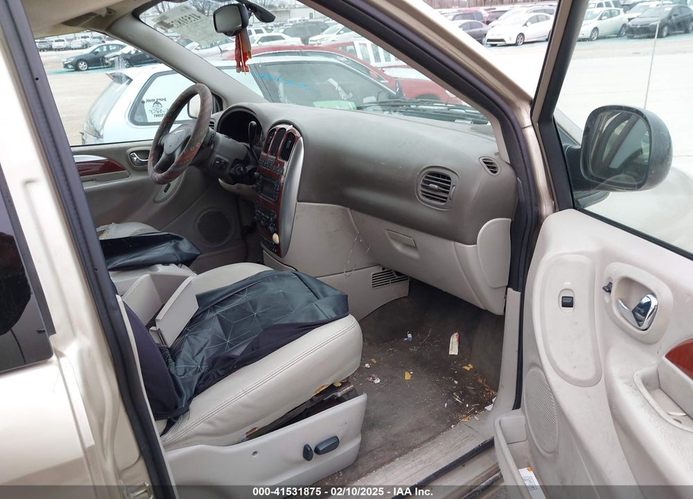 2005 CHRYSLER TOWN & COUNTRY LIMITED VIN: 2C8GP64LX5R338616