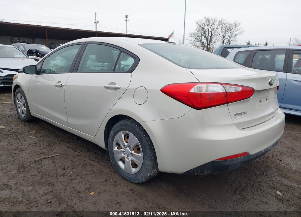 2015 KIA FORTE VIN: KNAFK4A62F5312487