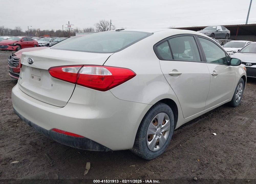 2015 KIA FORTE VIN: KNAFK4A62F5312487