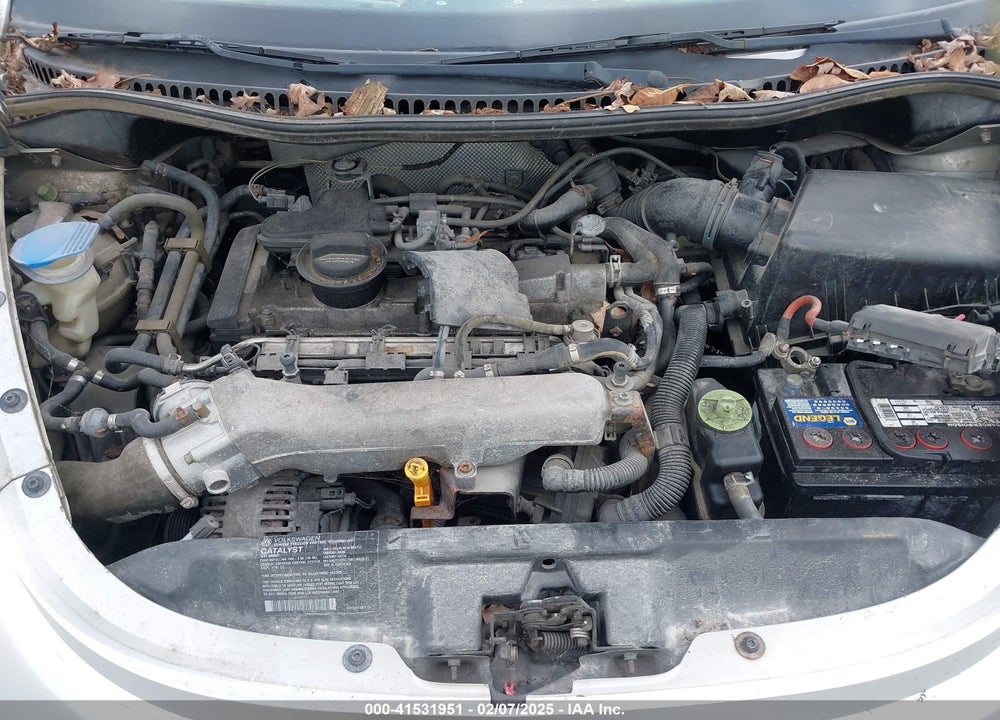 2001 VOLKSWAGEN NEW BEETLE GLX VIN: 3VWDD21C81M443163