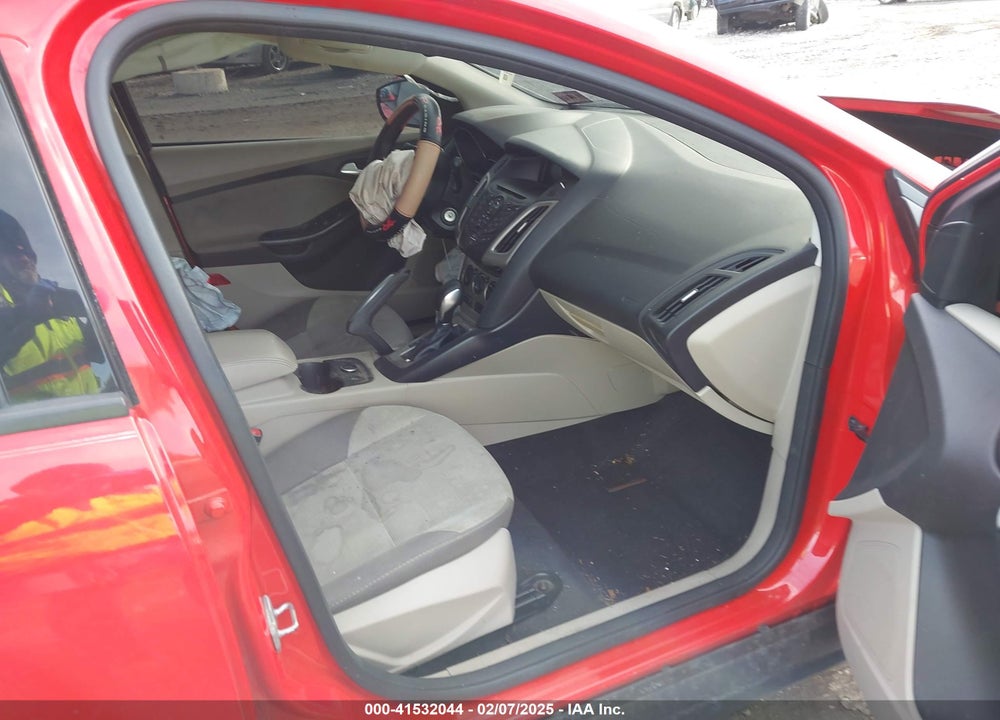 2014 FORD FOCUS VIN: 1FADP3F22EL152378