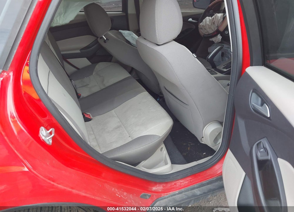 2014 FORD FOCUS VIN: 1FADP3F22EL152378