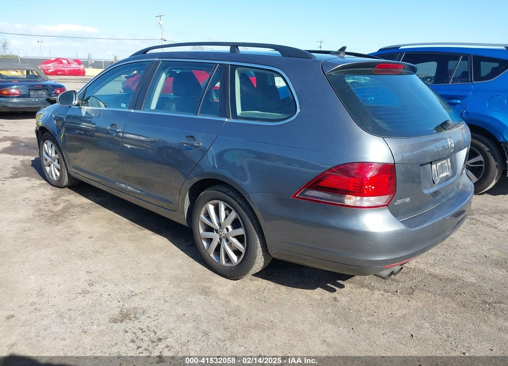 2012 VOLKSWAGEN JETTA SPORTWAGEN 2.5L SE VIN: 3VWPP7AJ7CM693268
