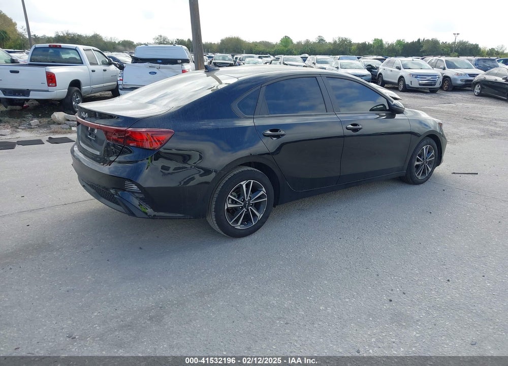 2024 KIA FORTE VIN: 3KPF24AD8RE718915