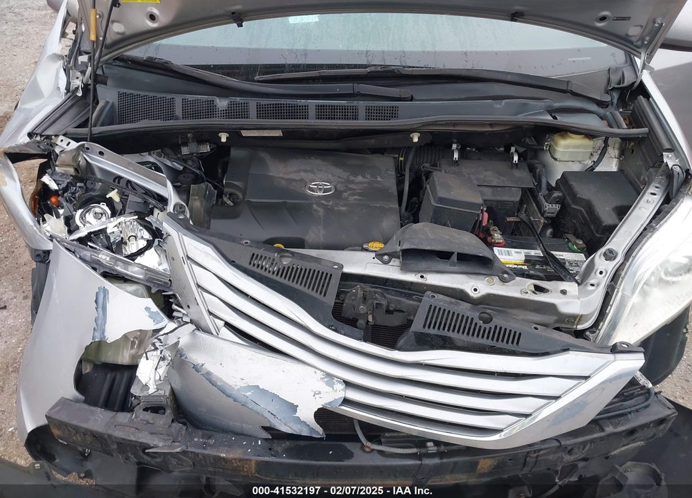 2015 TOYOTA SIENNA LE 8 PASSENGER VIN: 5TDKK3DC3FS588720