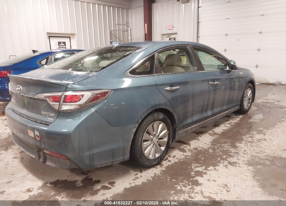 2016 HYUNDAI SONATA HYBRID VIN: KMHE24L12GA015580