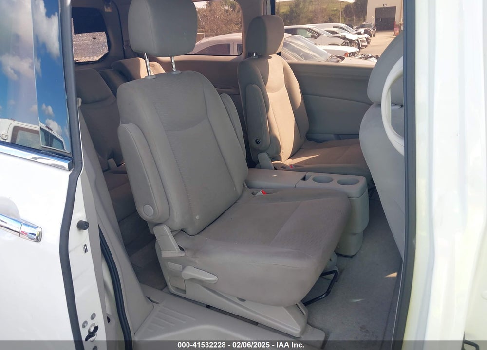 2015 NISSAN QUEST PLATINUM/S/SL/SV VIN: JN8AE2KP2F9131175
