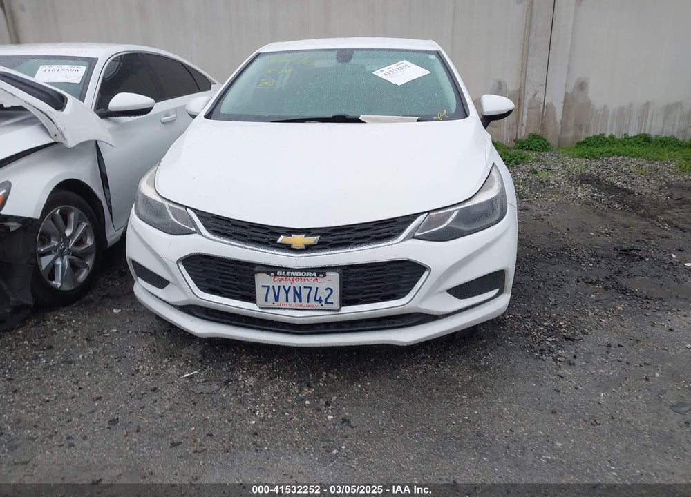 2017 CHEVROLET CRUZE VIN: 1G1BE5SM8H7207884