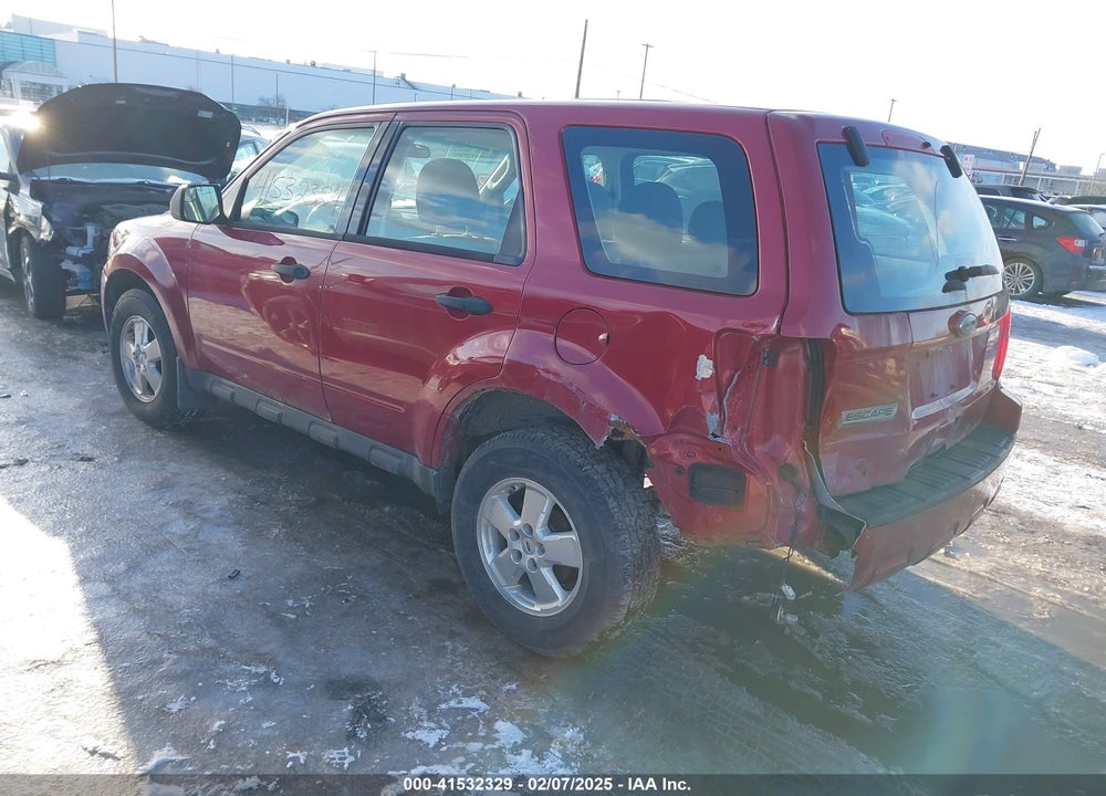 2011 FORD ESCAPE XLS VIN: 1FMCU0C75BKC40626