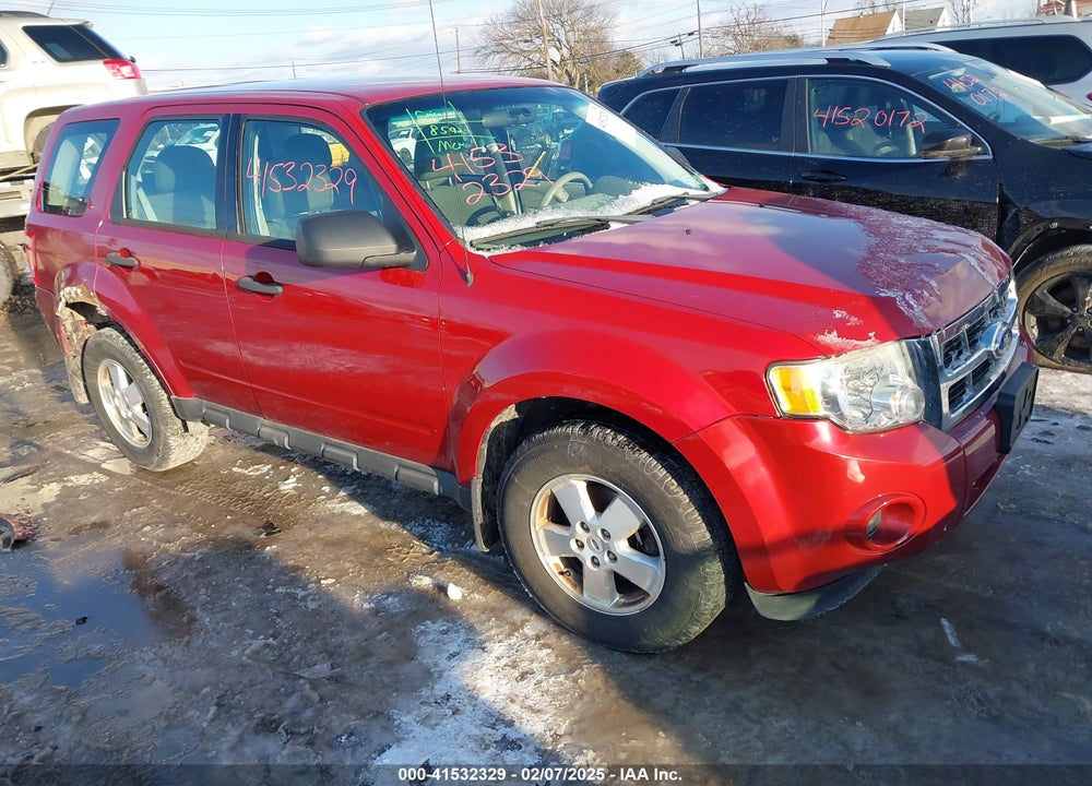 2011 FORD ESCAPE XLS VIN: 1FMCU0C75BKC40626