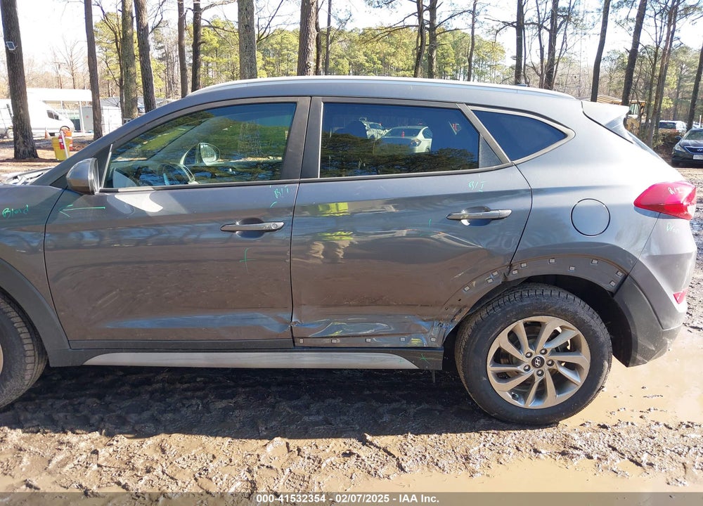 2018 HYUNDAI TUCSON SEL VIN: KM8J3CA40JU680907