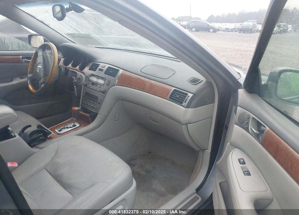 2005 LEXUS ES 330 VIN: JTHBA30G755091927