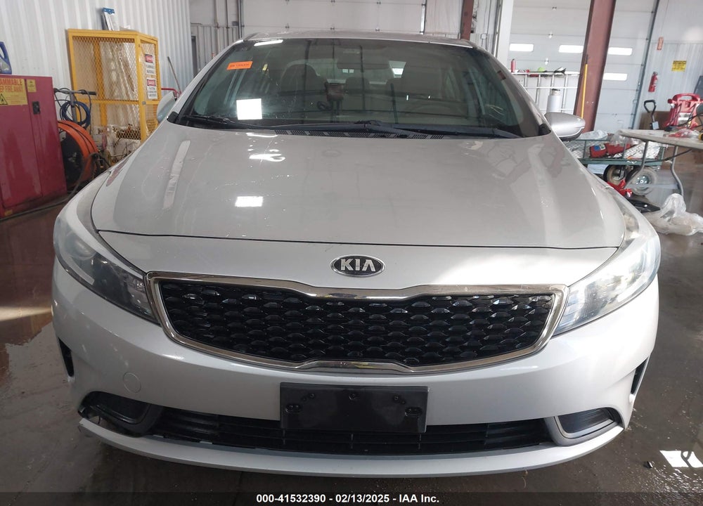 2017 KIA FORTE VIN: 3KPFK4A71HE062050
