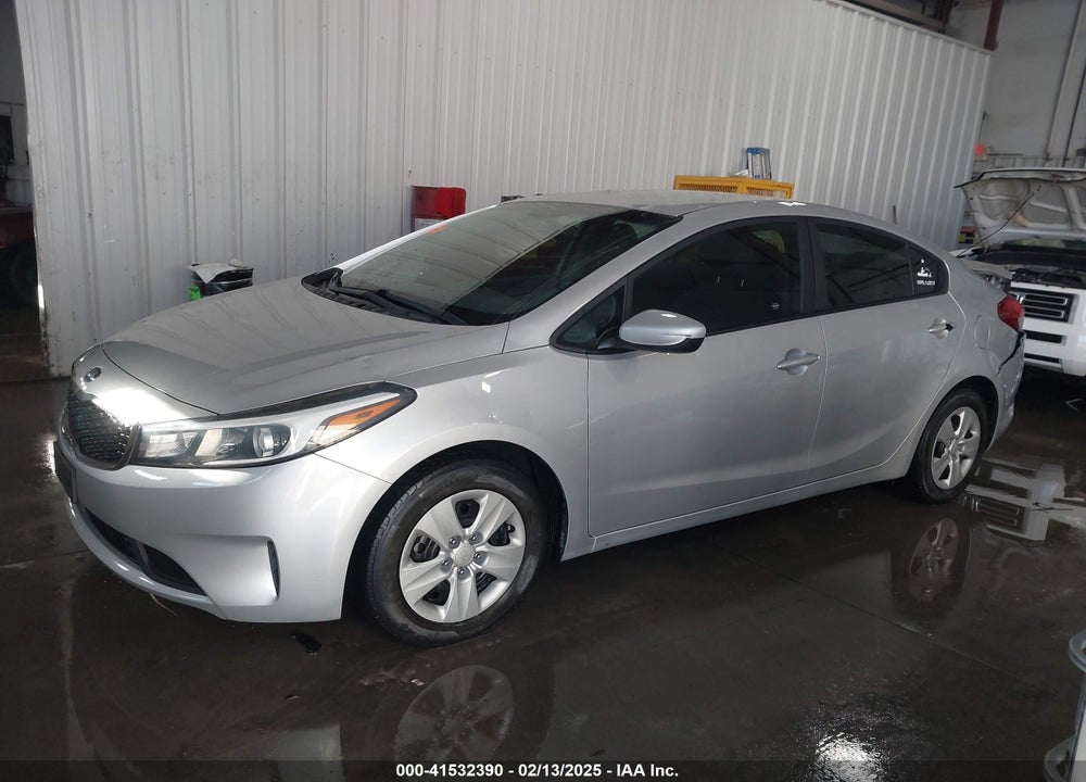 2017 KIA FORTE VIN: 3KPFK4A71HE062050