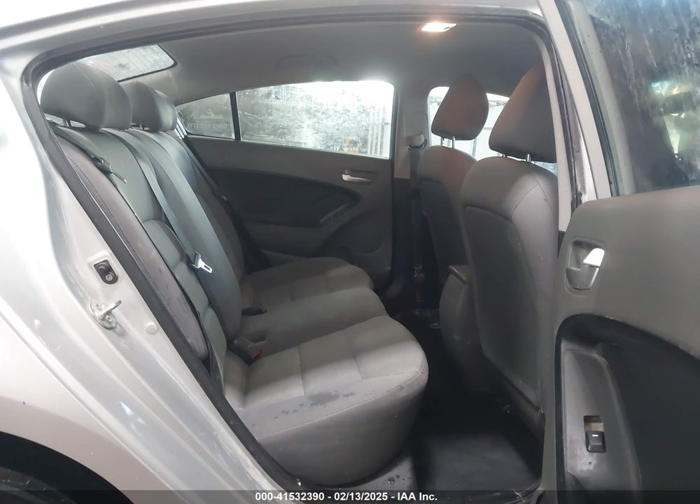 2017 KIA FORTE VIN: 3KPFK4A71HE062050