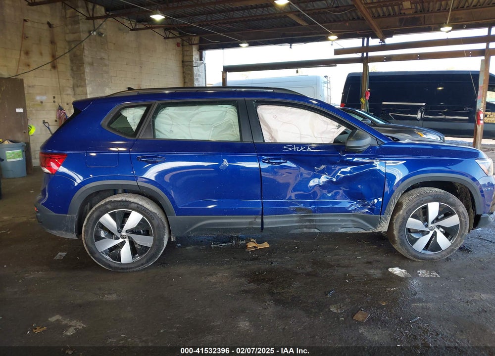 2024 VOLKSWAGEN TAOS VIN: 3VV8X7B22RM118827