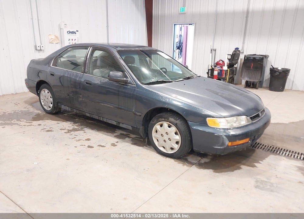 1997 HONDA ACCORD LX VIN: 1HGCD5636VA042532