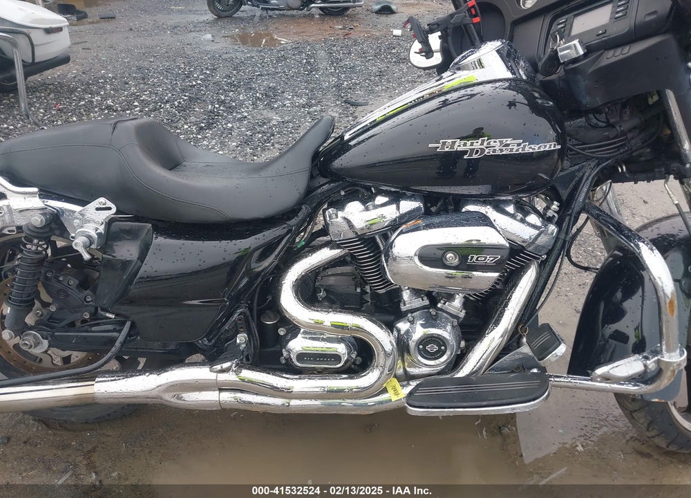 2020 HARLEY-DAVIDSON FLHX VIN: 1HD1KBC12LB616028