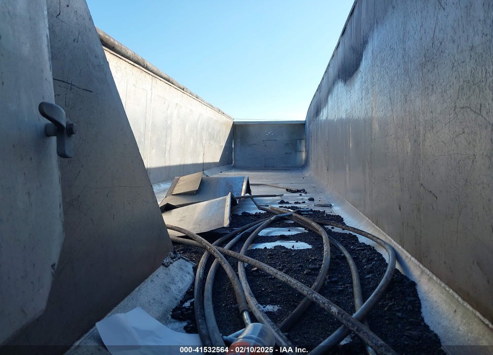 1998 EAST MANUFACTURING DUMP TRAILER VIN: 1E1F9U281WRG23163
