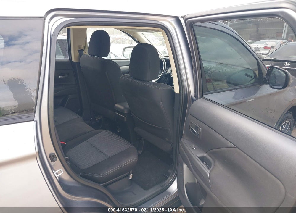 2018 MITSUBISHI OUTLANDER SE VIN: JA4AD3A3XJJ000399