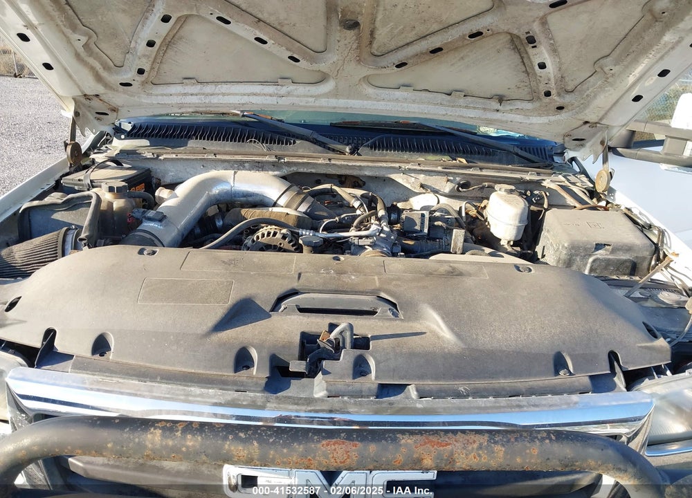 2004 GMC SIERRA 2500HD SLE VIN: 1GTHK232X4F267509