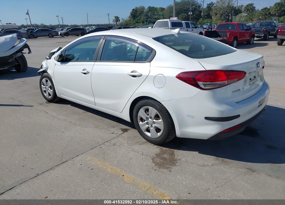 2017 KIA FORTE VIN: 3KPFL4A76HE013438