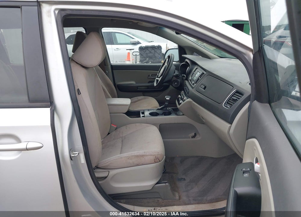 2017 KIA SEDONA L VIN: KNDMA5C14H6285021