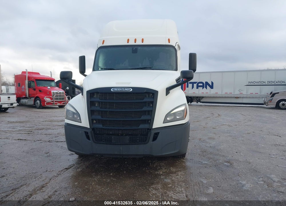 2020 FREIGHTLINER NEW CASCADIA 126 VIN: 3AKJHHDVXLSLV8823