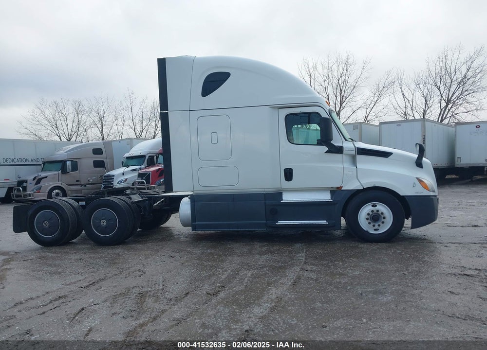 2020 FREIGHTLINER NEW CASCADIA 126 VIN: 3AKJHHDVXLSLV8823