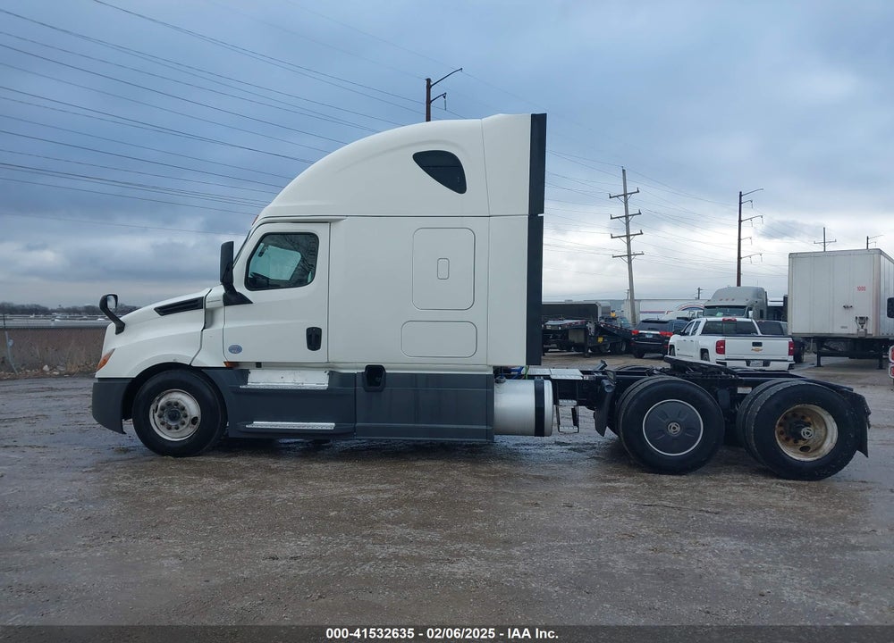 2020 FREIGHTLINER NEW CASCADIA 126 VIN: 3AKJHHDVXLSLV8823