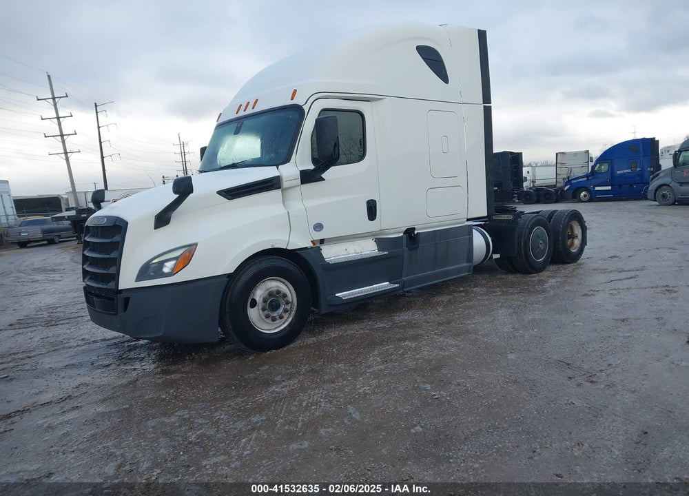 2020 FREIGHTLINER NEW CASCADIA 126 VIN: 3AKJHHDVXLSLV8823