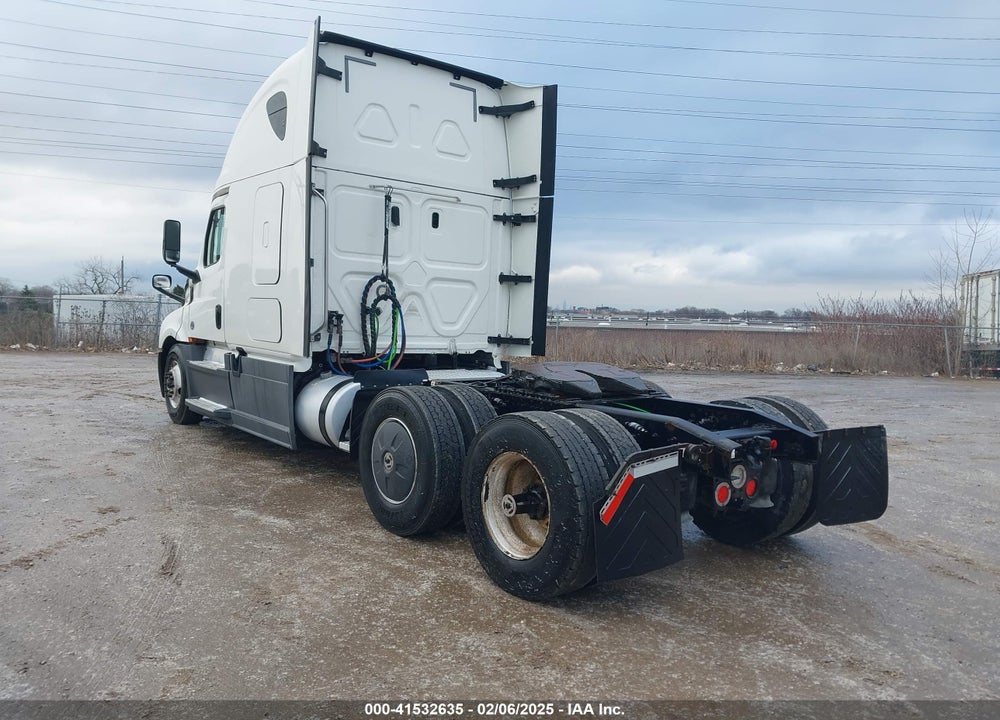 2020 FREIGHTLINER NEW CASCADIA 126 VIN: 3AKJHHDVXLSLV8823