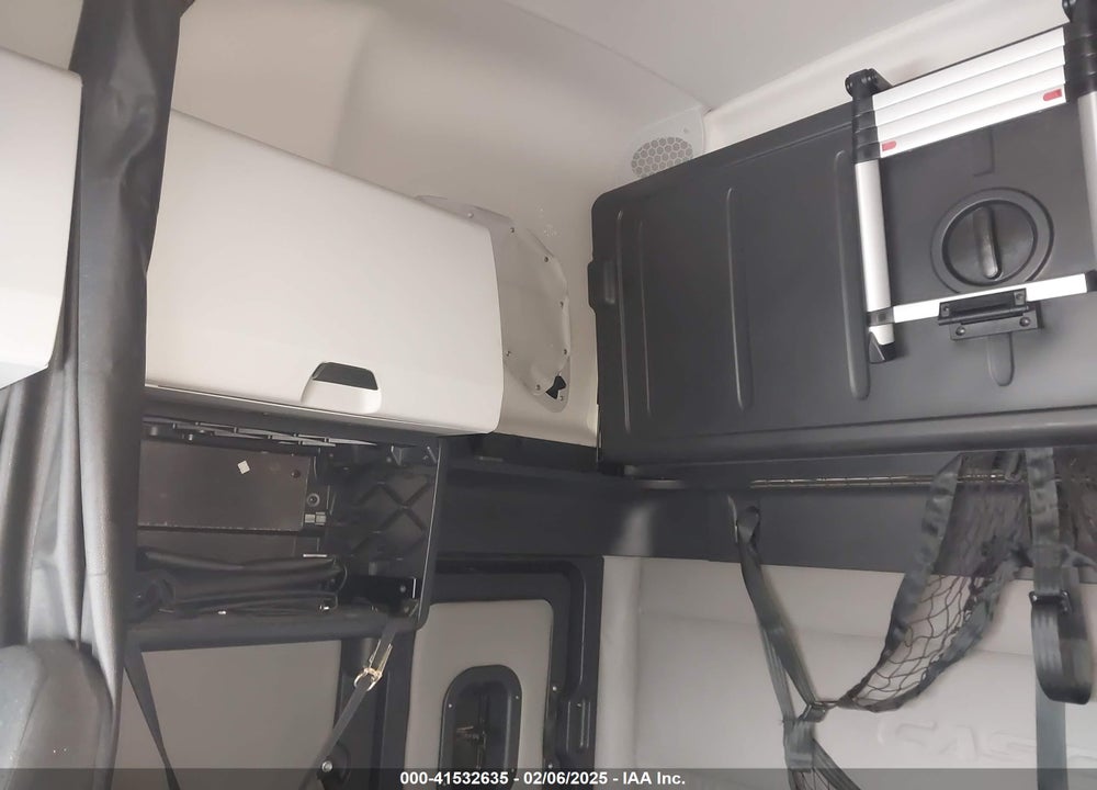 2020 FREIGHTLINER NEW CASCADIA 126 VIN: 3AKJHHDVXLSLV8823