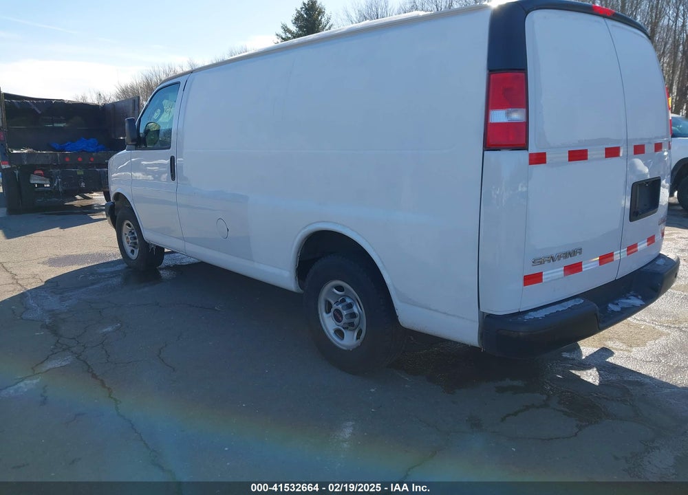 2022 GMC SAVANA CARGO RWD 2500 REGULAR WHEELBASE WORK VAN VIN: 1GTW7AFP0N1140082