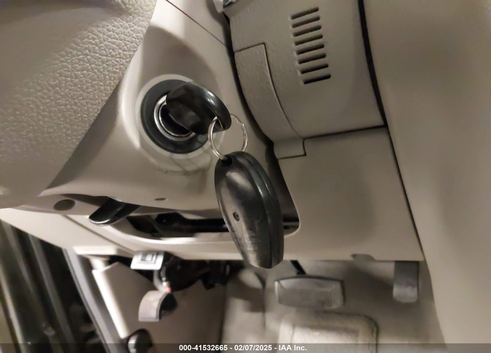 2007 FORD EXPLORER XLT VIN: 1FMEU73E67UB44483
