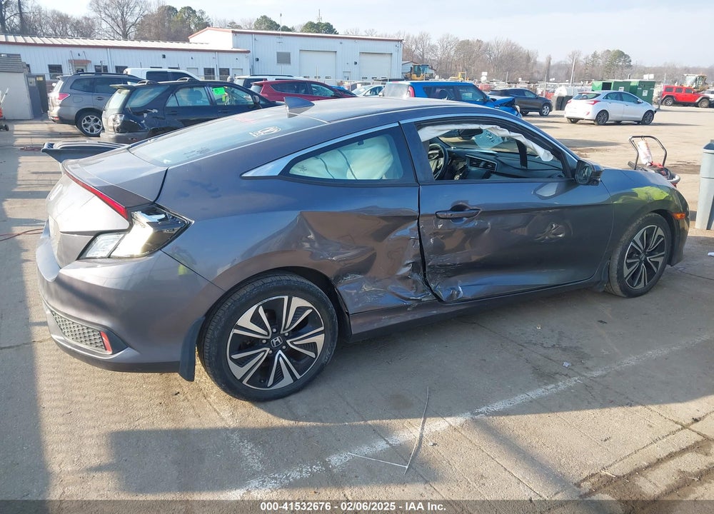 2018 HONDA CIVIC VIN: 2HGFC3B73JH357135