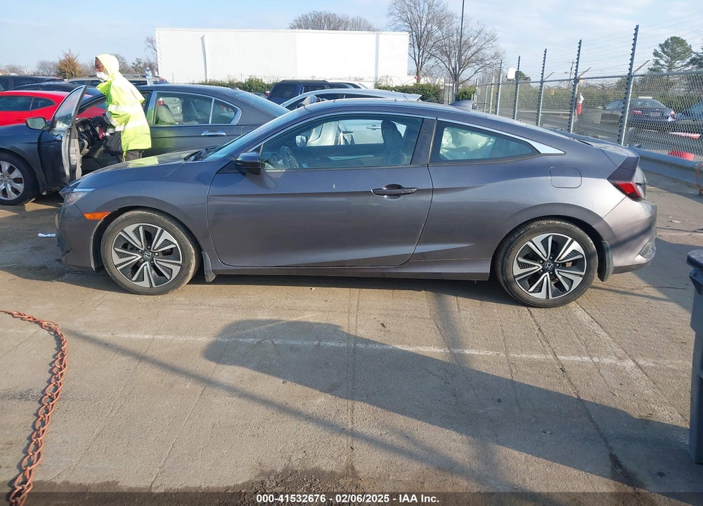 2018 HONDA CIVIC VIN: 2HGFC3B73JH357135