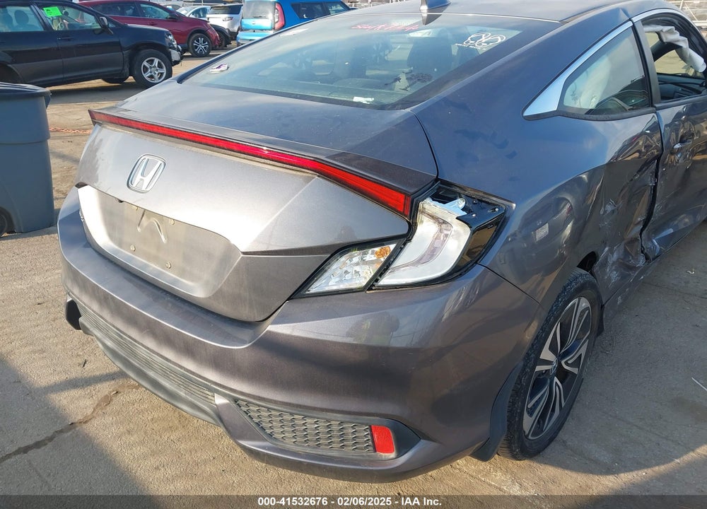 2018 HONDA CIVIC VIN: 2HGFC3B73JH357135