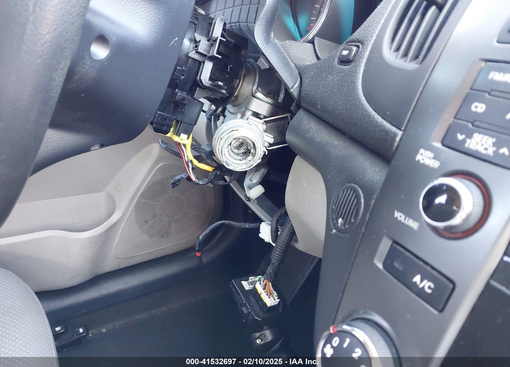 2013 KIA FORTE VIN: KNAFU4A25D5685835