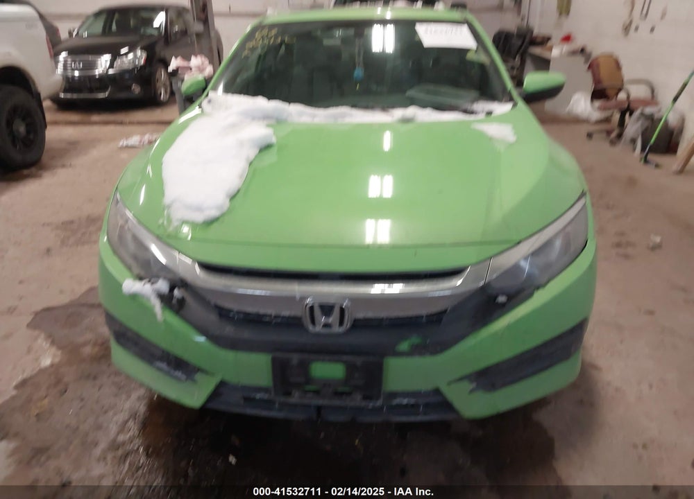 2016 HONDA CIVIC VIN: 2HGFC4B05GH300095