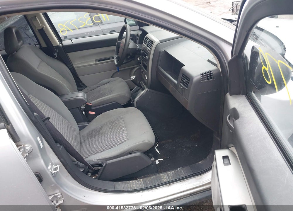 2007 JEEP COMPASS VIN: 1J8FT47W17D119660