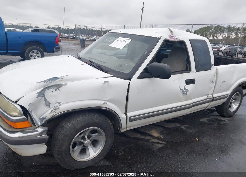 2000 CHEVROLET S-10 LS VIN: 1GCCS19W2Y8208639
