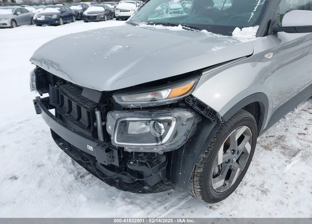 2024 HYUNDAI VENUE VIN: KMHRC8A37RU306393