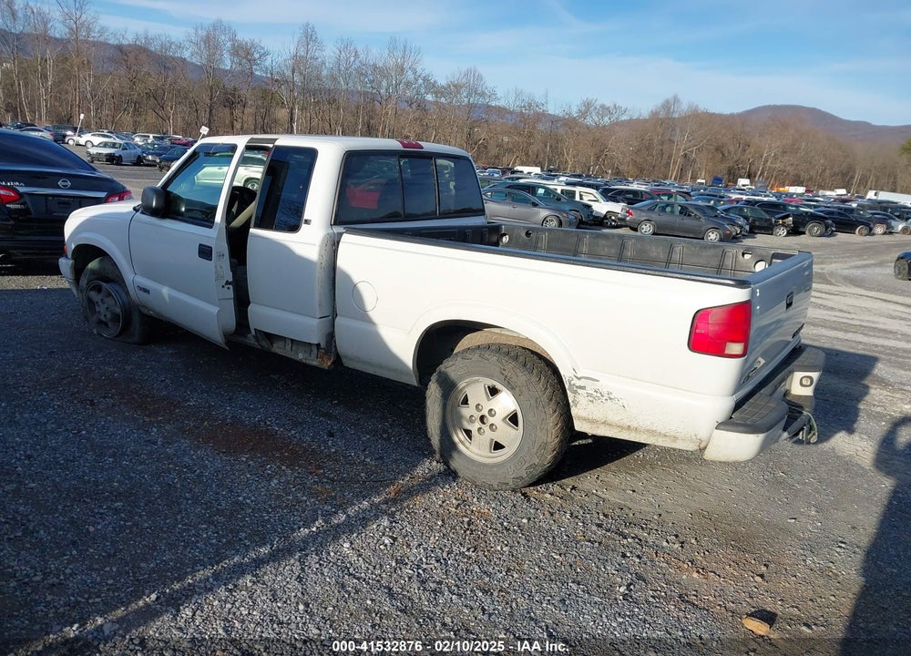 2000 CHEVROLET S-10 LS VIN: 1GCDT19WXYK212880