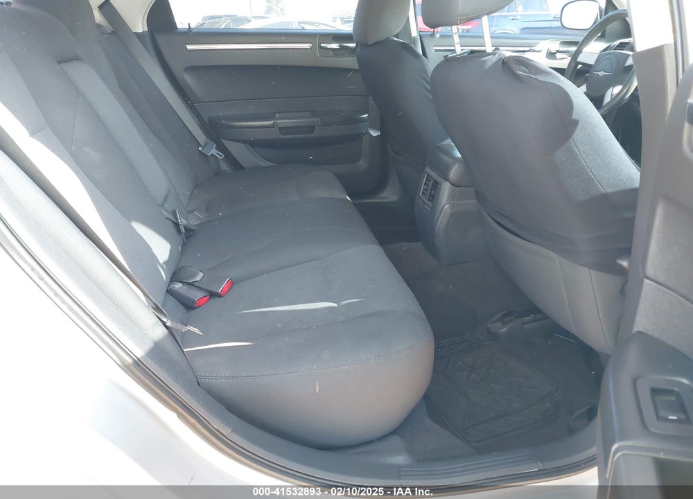 2009 CHRYSLER 300 VIN: 2C3KA43D29H528728