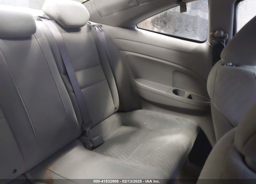 2011 HONDA CIVIC LX VIN: 2HGFG1B64BH517637