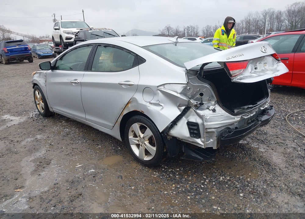 2013 HYUNDAI ELANTRA VIN: 5NPDH4AE5DH368520